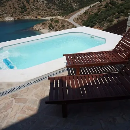 Ferienhaus Private Pool Seaside Karnagio